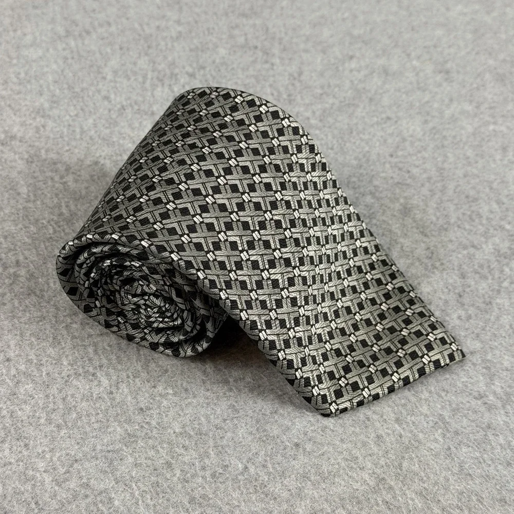 Studio 1408 New York Gray Geometric 100% Silk Tie 57x3.75 Wide Necktie